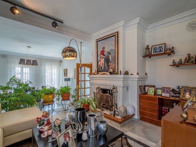 6 Bedrooms Villa in Benalmadena Costa