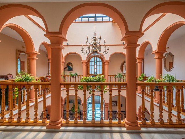 6 Bedrooms Villa in Benalmadena Costa