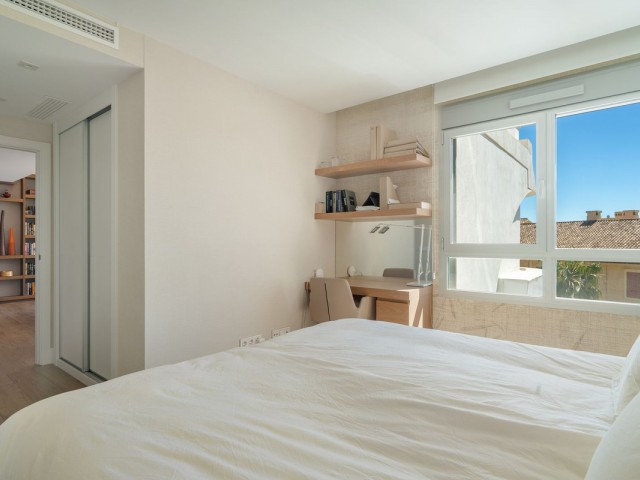 3 Bedrooms Apartment in Sotogrande Puerto