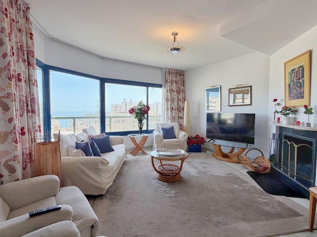 4 Bedrooms Apartment in Marbella