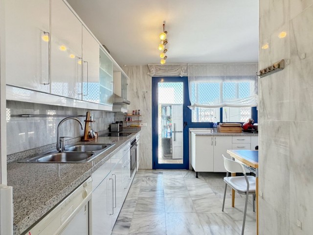 4 Bedrooms Apartment in Marbella