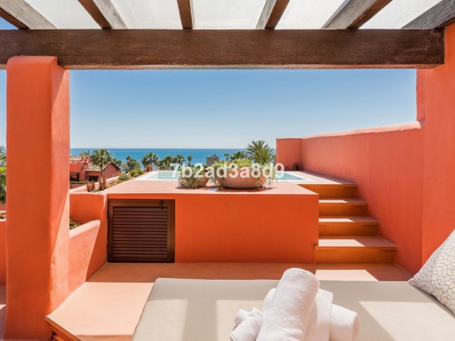 Penthouse in New Golden Mile