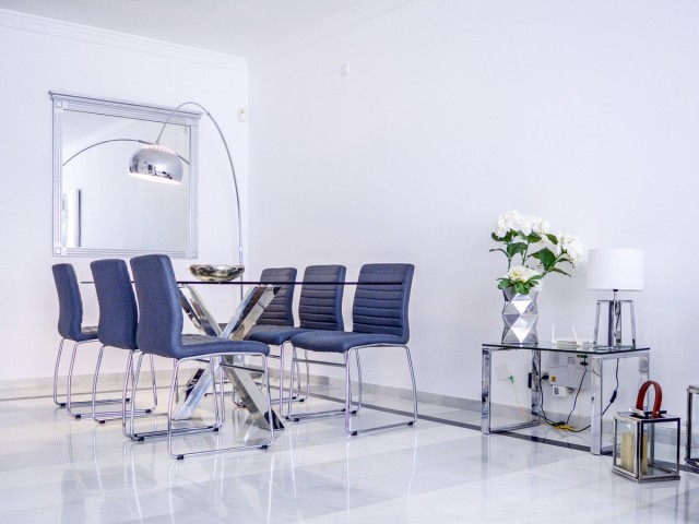 2 Bedrooms Apartment in Puerto Banús