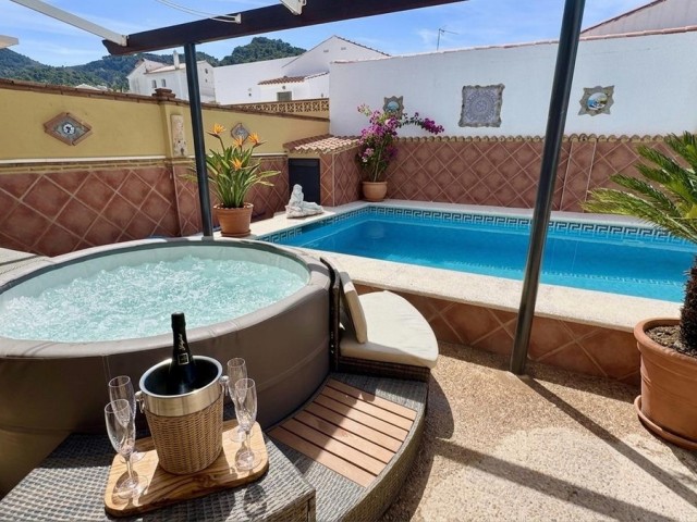Villa avec 5 Chambres  à Alhaurín de la Torre