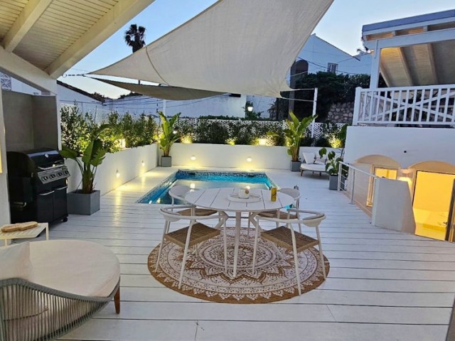 3 Bedrooms Villa in Estepona