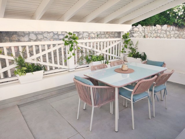 3 Bedrooms Villa in Estepona