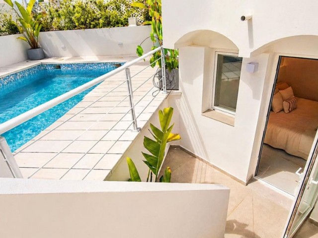 3 Bedrooms Villa in Estepona