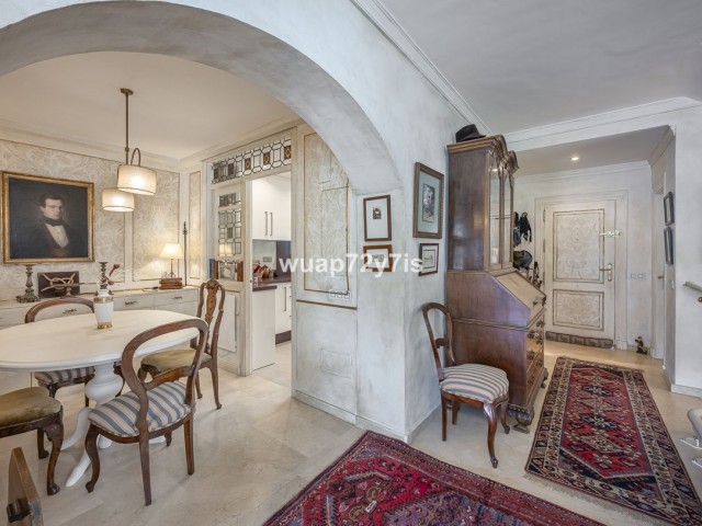 2 Bedrooms Townhouse in Benahavís