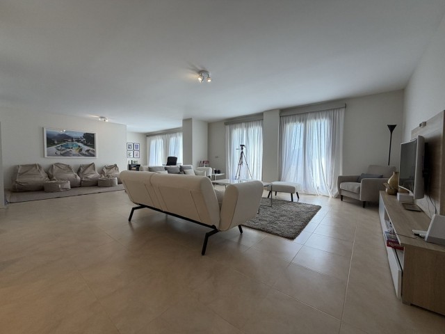 4 Schlafzimmer Villa in Benahavís