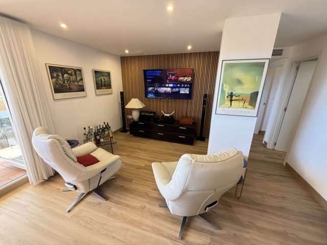 2 Bedrooms Apartment in Elviria