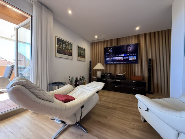 2 Bedrooms Apartment in Elviria