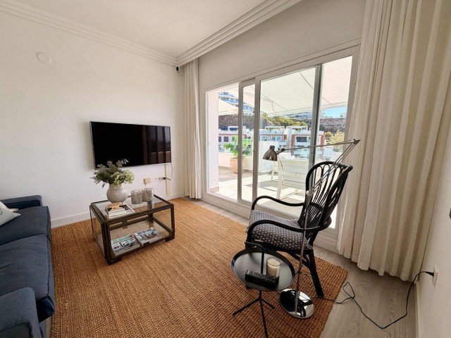 3 Bedrooms Apartment in Benahavís