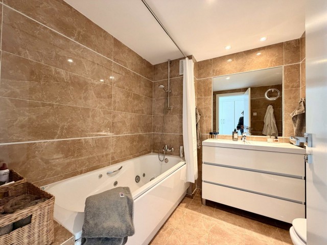 3 Bedrooms Apartment in Benahavís