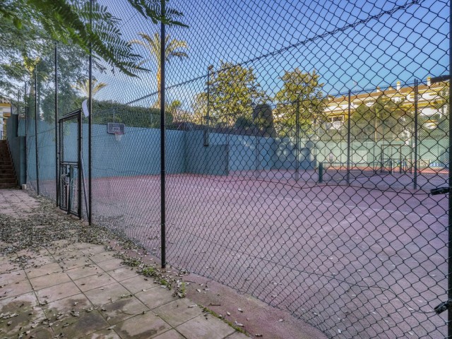 2 Bedrooms Apartment in Puerto Banús