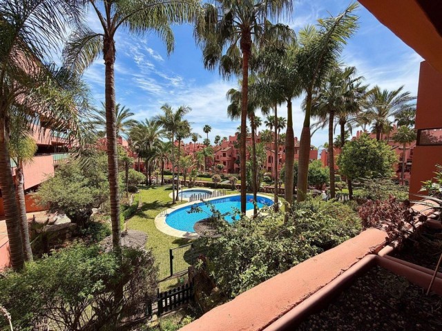 Appartement avec 2 Chambres  à Estepona
