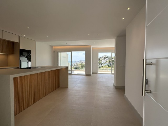 Maison mitoyenne avec 4 Chambres  à Torrequebrada