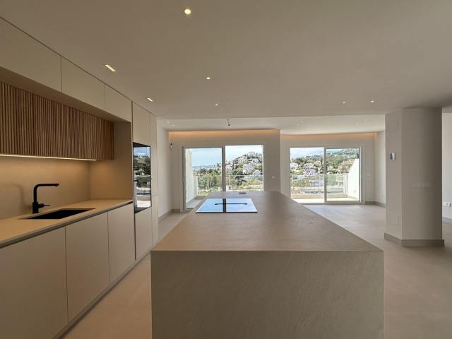 Maison mitoyenne avec 4 Chambres  à Torrequebrada