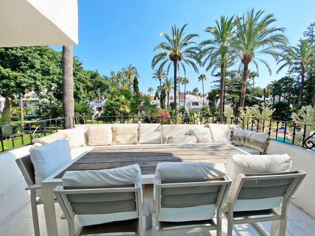 3 Bedrooms Apartment in Puerto Banús