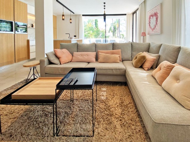 3 Bedrooms Apartment in Puerto Banús