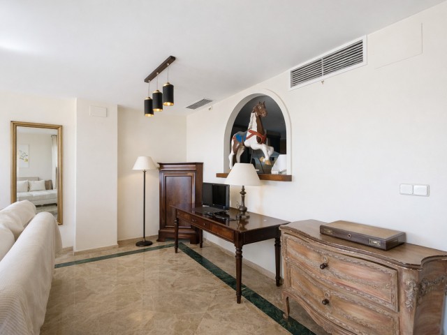 3 Bedrooms Townhouse in Estepona