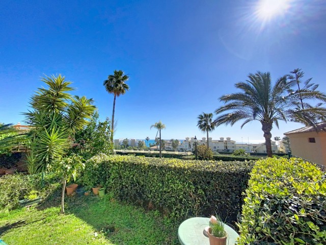 3 Bedrooms Townhouse in Estepona