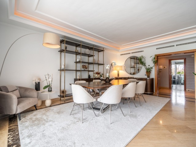 3 Bedrooms Apartment in Puerto Banús