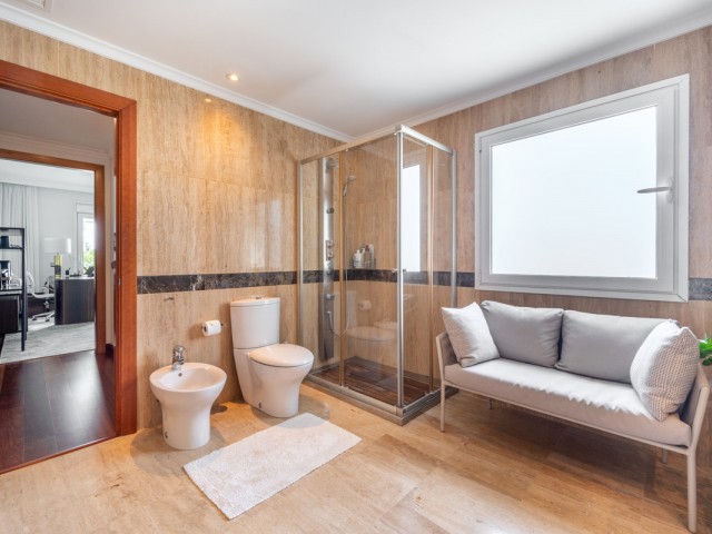 3 Bedrooms Apartment in Puerto Banús