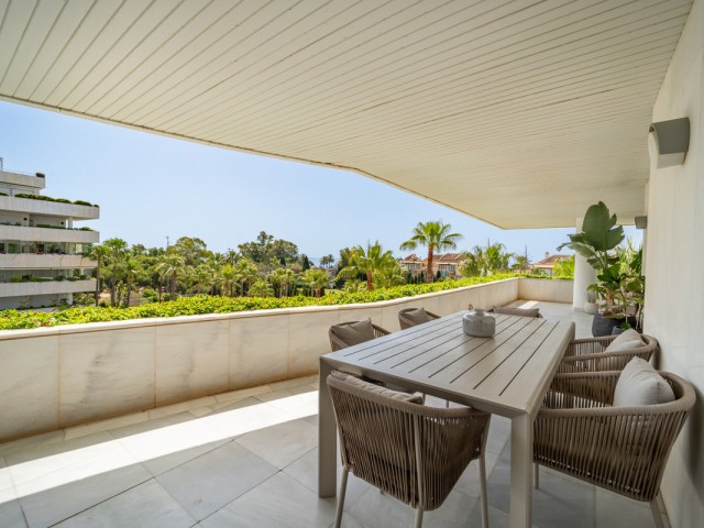 3 Bedrooms Apartment in Puerto Banús