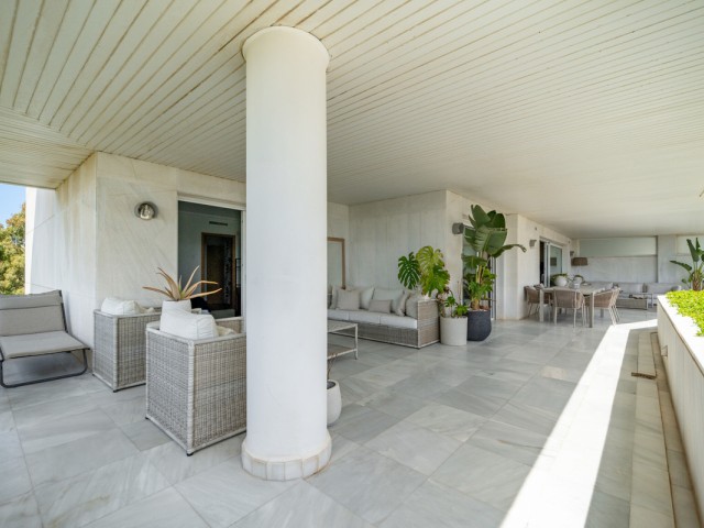 3 Bedrooms Apartment in Puerto Banús