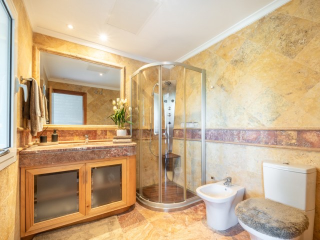 3 Bedrooms Apartment in Puerto Banús