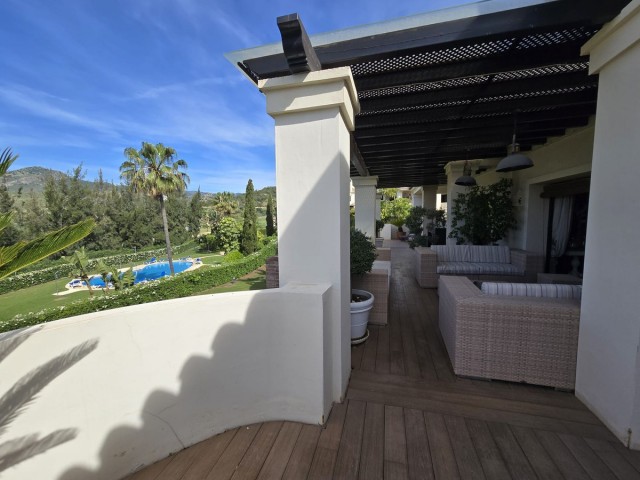 2 Bedrooms Apartment in Benahavís