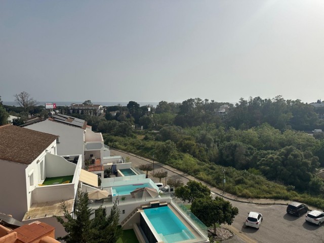 Townhouse, Cabopino, R5365018