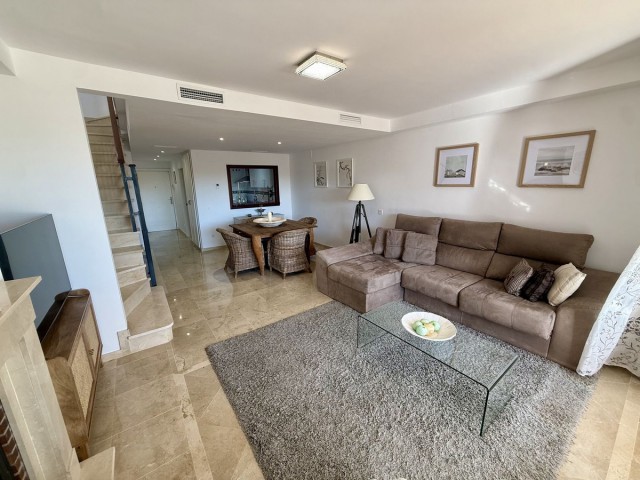 Maison mitoyenne, Cabopino, R5365018