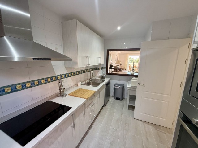 Maison mitoyenne, Cabopino, R5365018