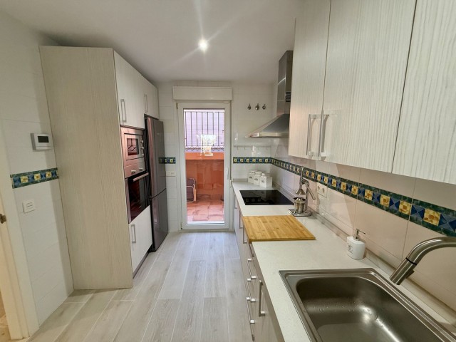 Maison mitoyenne, Cabopino, R5365018