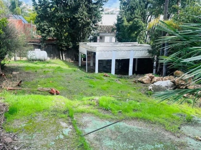  Terreno en Nueva Andalucía