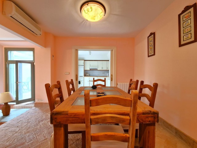 3 Bedrooms Townhouse in Sotogrande