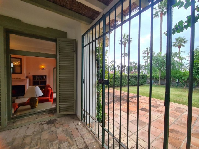 3 Bedrooms Townhouse in Sotogrande