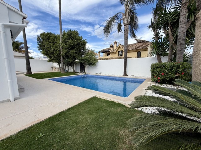 Villa con 5 Dormitorios  en Puerto Banús