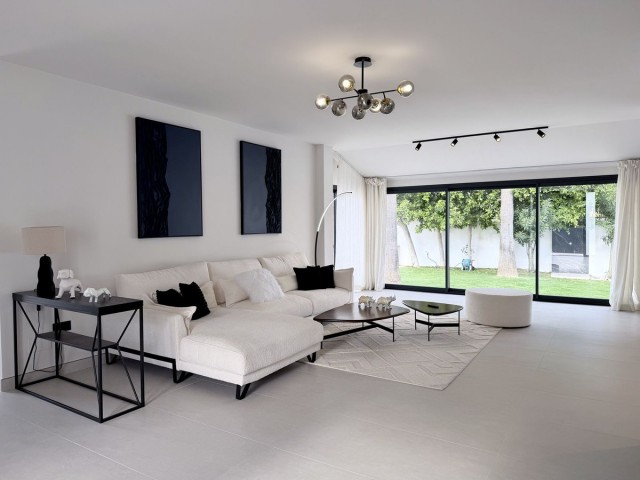 Villa con 5 Dormitorios  en Puerto Banús