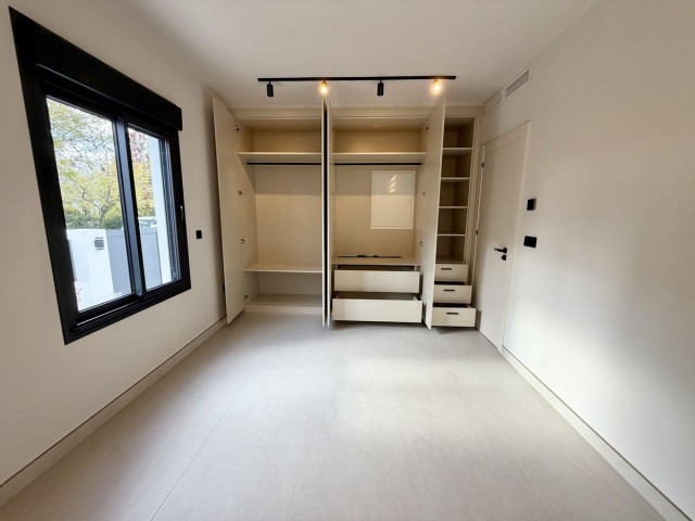 Villa con 5 Dormitorios  en Puerto Banús