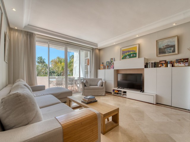 3 Bedrooms Apartment in Puerto Banús