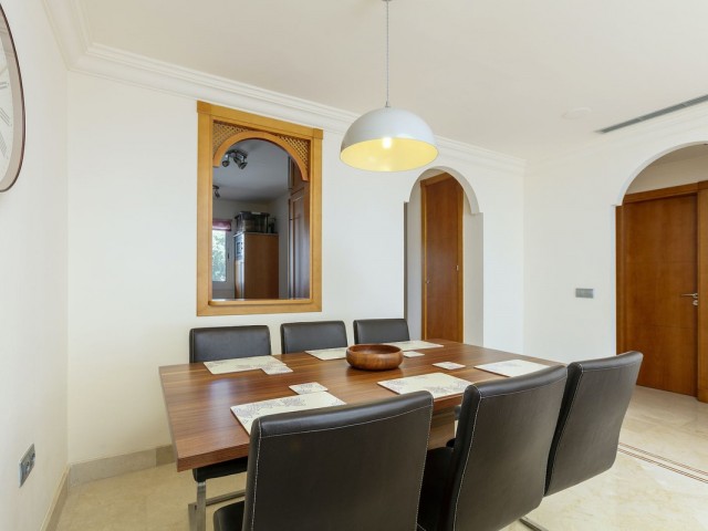 2 Bedrooms Apartment in Nueva Andalucía