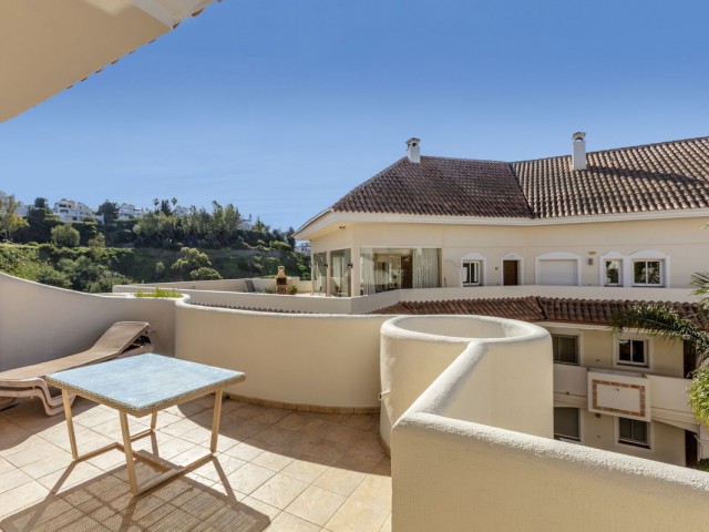 2 Bedrooms Apartment in Nueva Andalucía