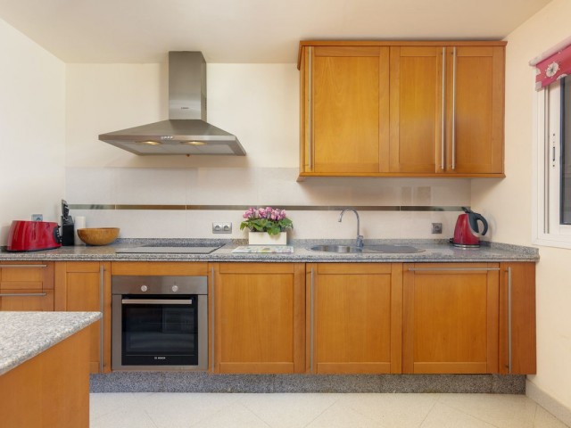 2 Bedrooms Apartment in Nueva Andalucía