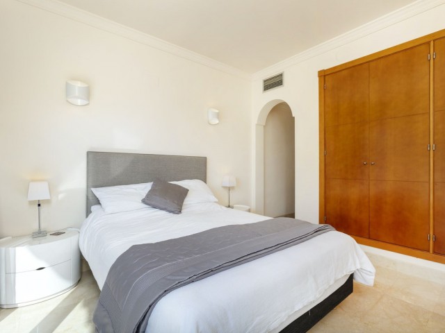 2 Bedrooms Apartment in Nueva Andalucía
