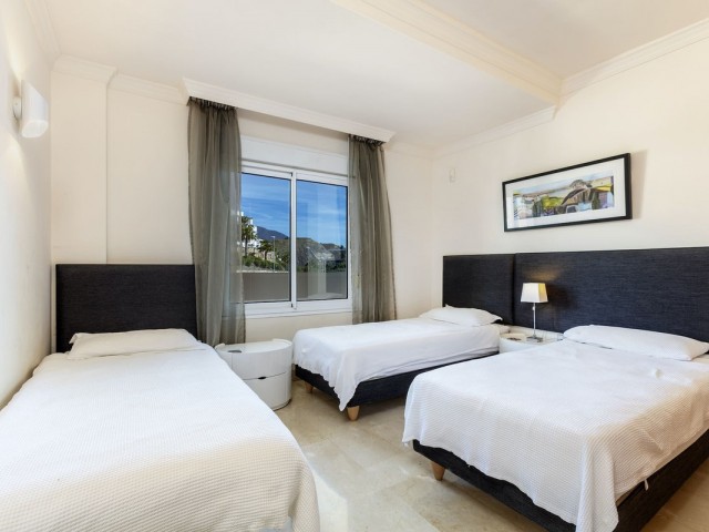 2 Bedrooms Apartment in Nueva Andalucía