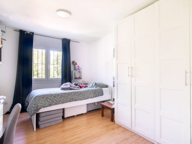 Maison mitoyenne avec 4 Chambres  à Atalaya
