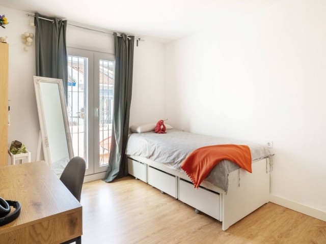 Maison mitoyenne avec 4 Chambres  à Atalaya