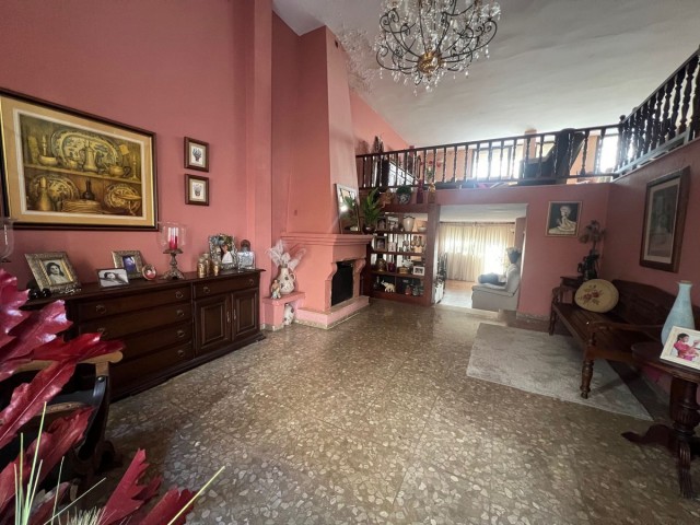 6 Schlafzimmer Villa in Estepona